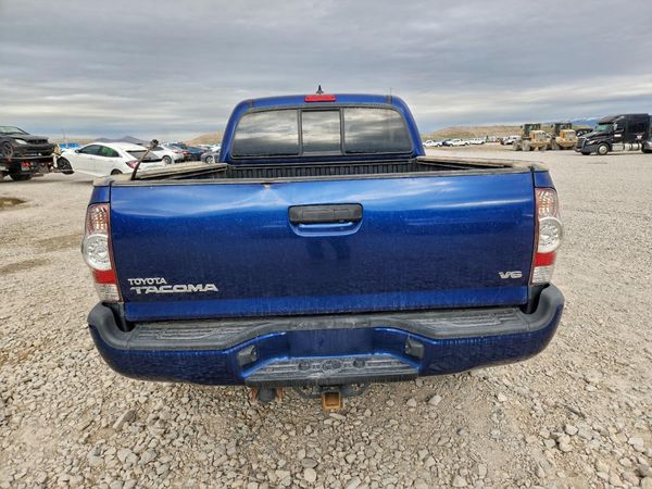 2015 TOYOTA TACOMA Delux Grade