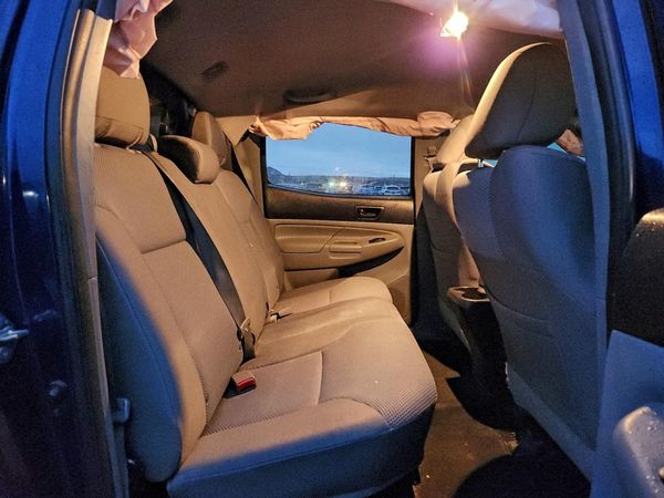 2015 TOYOTA TACOMA Delux Grade