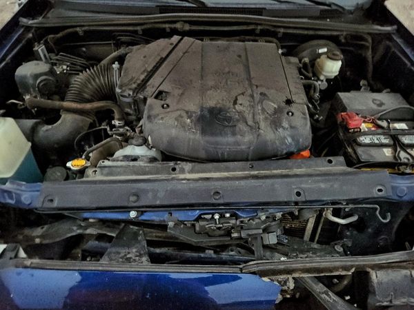 2015 TOYOTA TACOMA Delux Grade