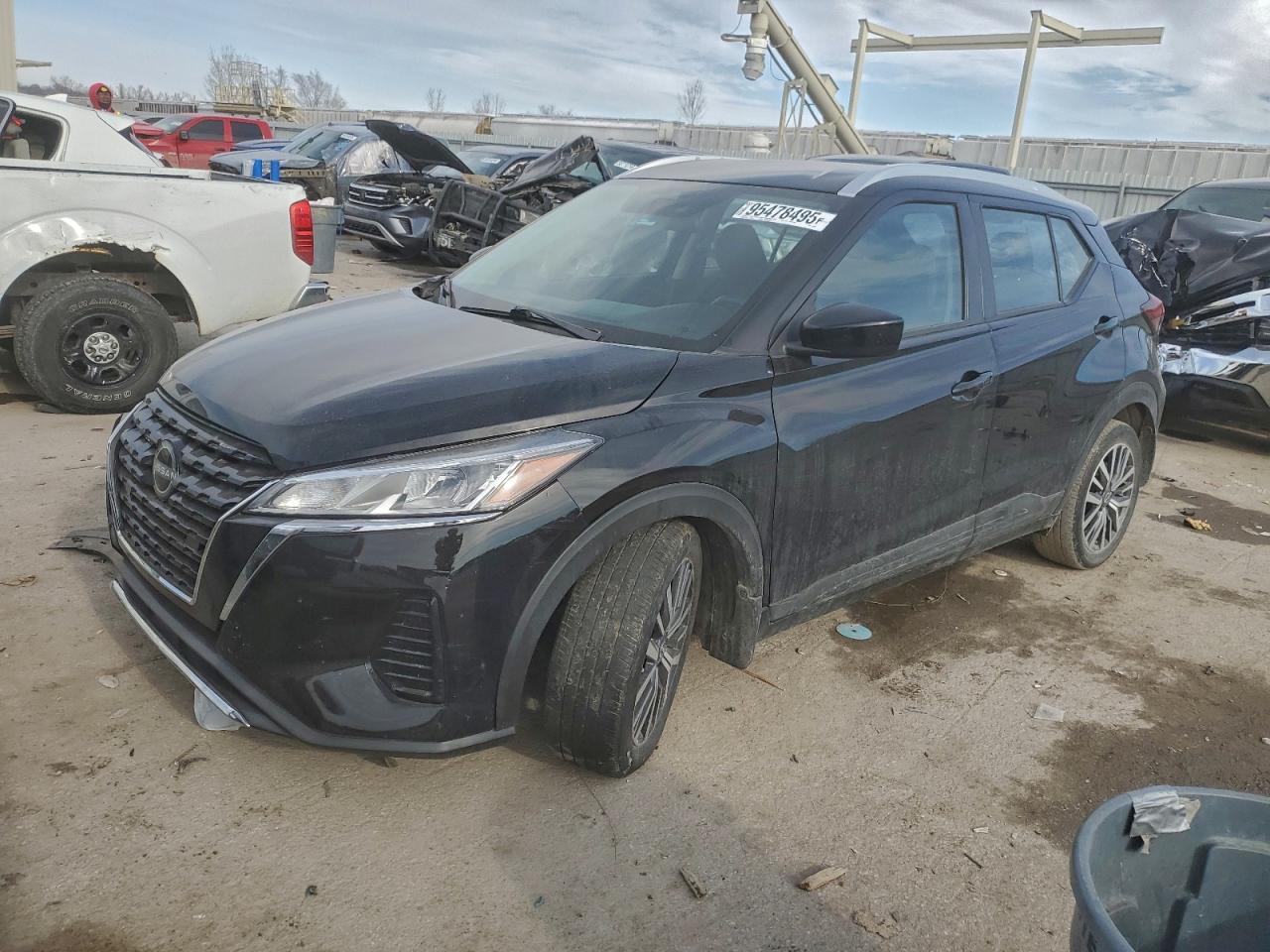 2023 NISSAN KICKS