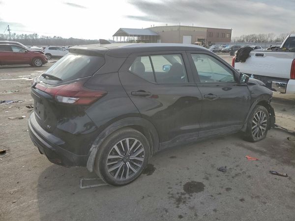 2023 NISSAN KICKS