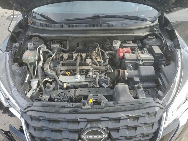 2023 NISSAN KICKS