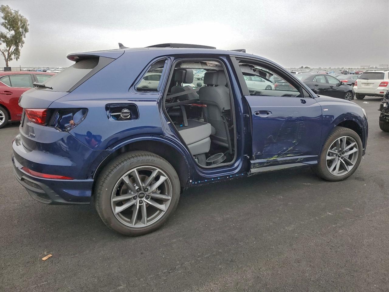 2025 AUDI Q3 S Line quattro Premium