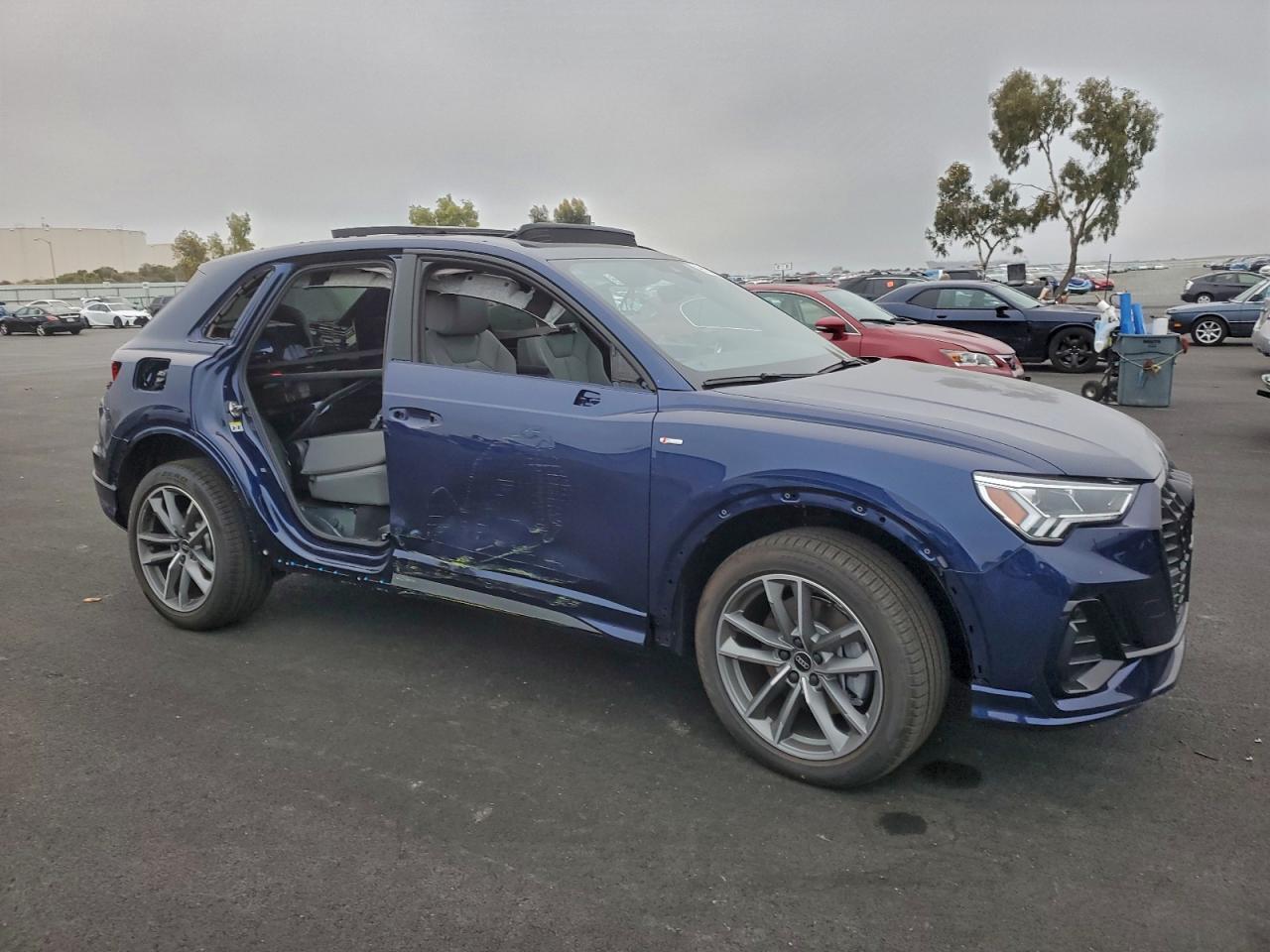 2025 AUDI Q3 S Line quattro Premium