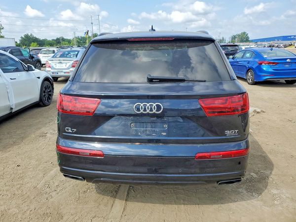 2017 AUDI Q7 quattro Premium Plus