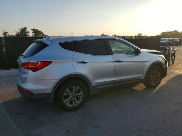 2016 HYUNDAI SANTA FE Base