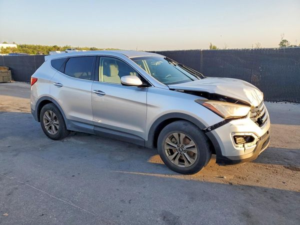 2016 HYUNDAI SANTA FE Base