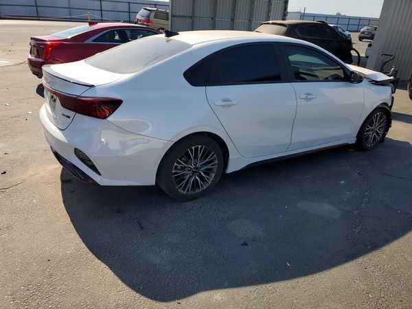 2023 KIA FORTE GT Line