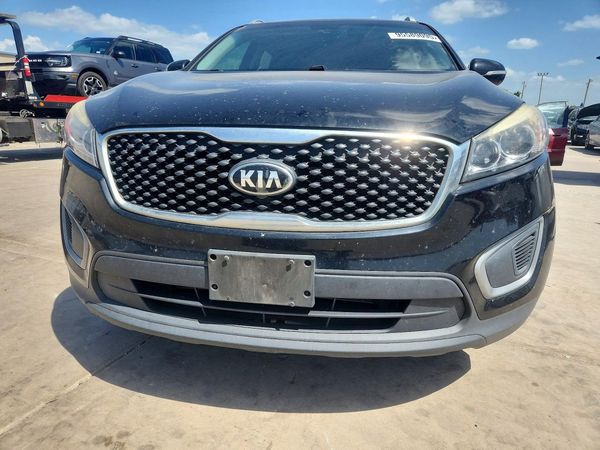 2016 KIA SORENTO L / LX
