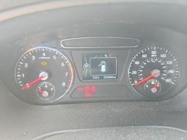 2016 KIA SORENTO L / LX