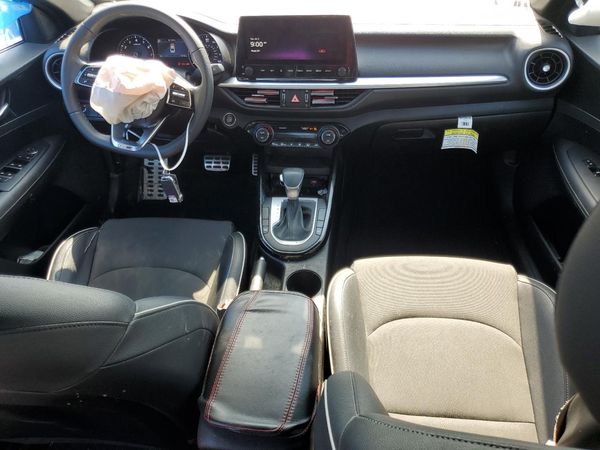 2023 KIA FORTE GT Line