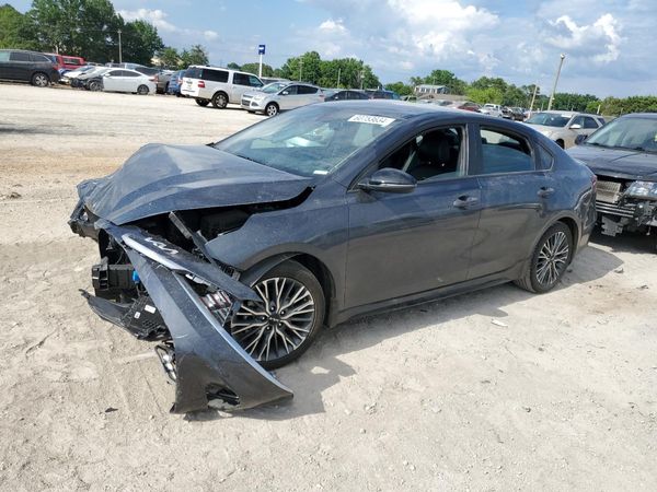 2023 KIA FORTE GT Line