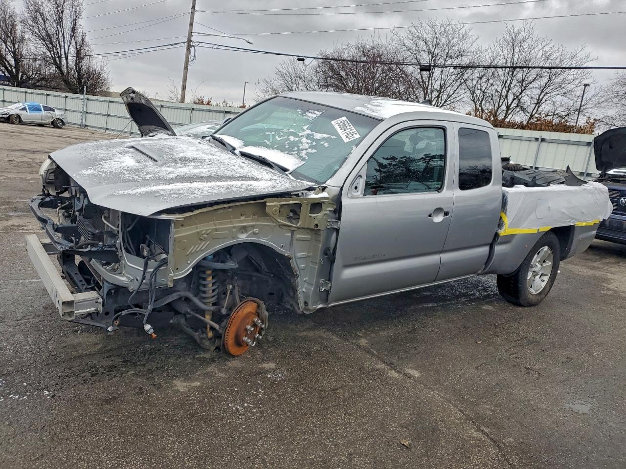 2015 TOYOTA TACOMA Delux Grade