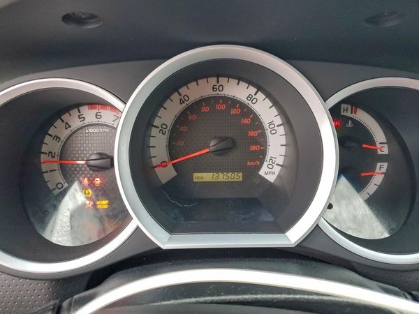 2015 TOYOTA TACOMA Delux Grade