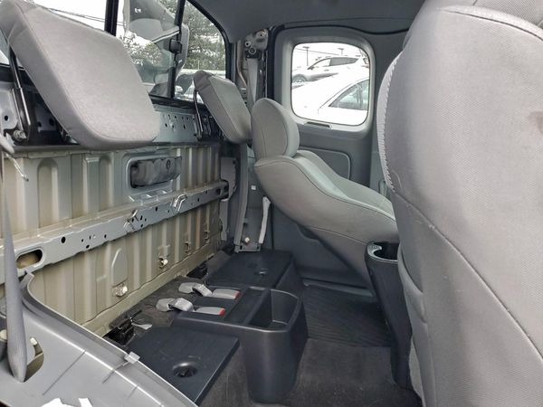 2015 TOYOTA TACOMA Delux Grade