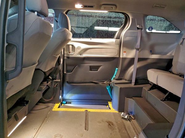 2022 TOYOTA SIENNA