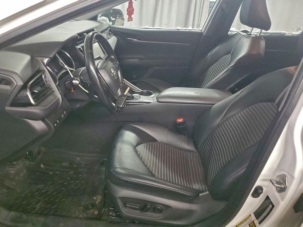 2020 TOYOTA CAMRY SE — DENT