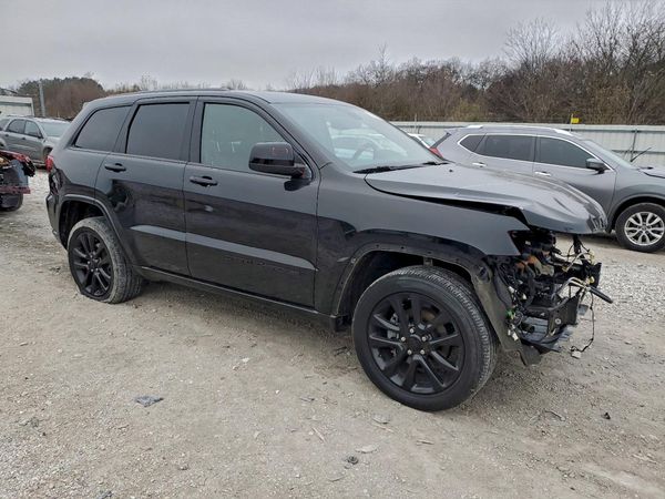 2020 JEEP GRAND CHEROKEE LAREDO 4X4