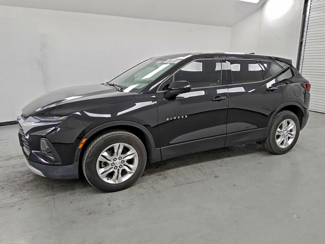 2020 CHEVROLET BLAZER 2LT — Front 3/4