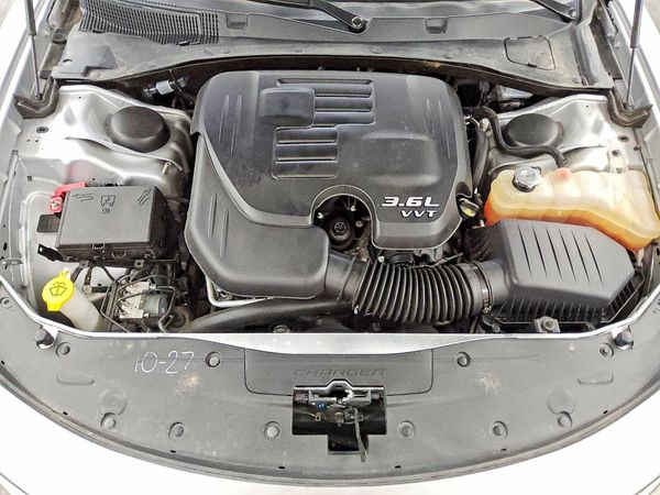 2022 DODGE CHARGER SXT — Engine bay