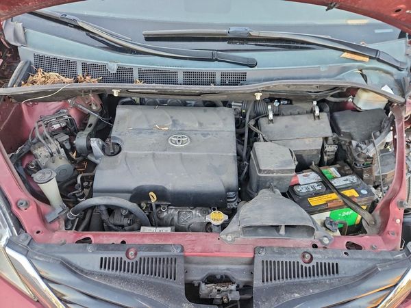 2013 TOYOTA SIENNA