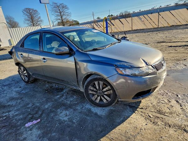 2013 KIA FORTE EX