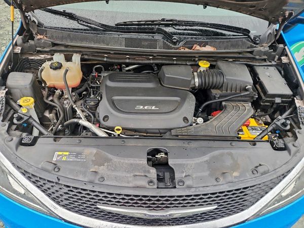 2017 CHRYSLER PACIFICA