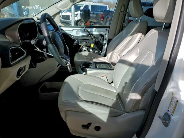 2021 CHRYSLER VOYAGER LXI