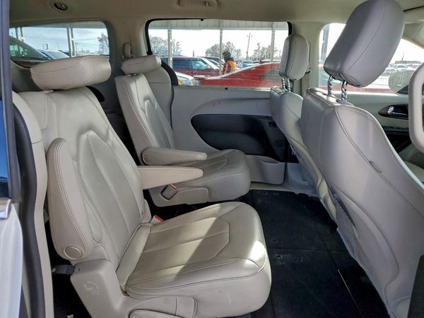 2021 CHRYSLER VOYAGER LXI