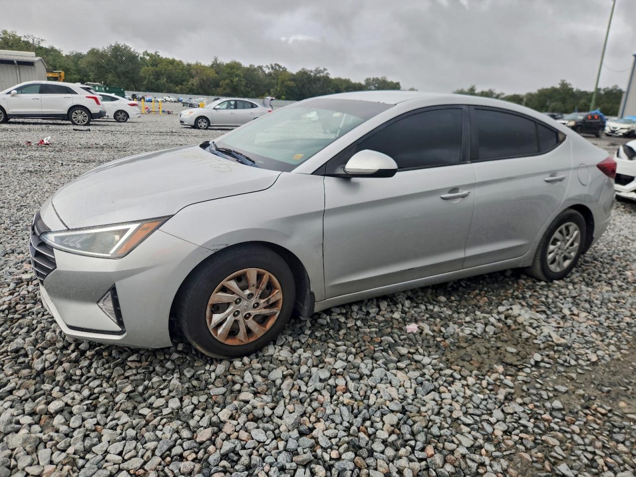 2020 HYUNDAI ELANTRA SE — Front 3/4