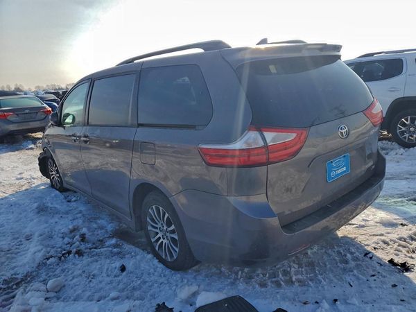 2019 TOYOTA SIENNA