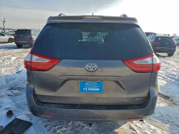 2019 TOYOTA SIENNA