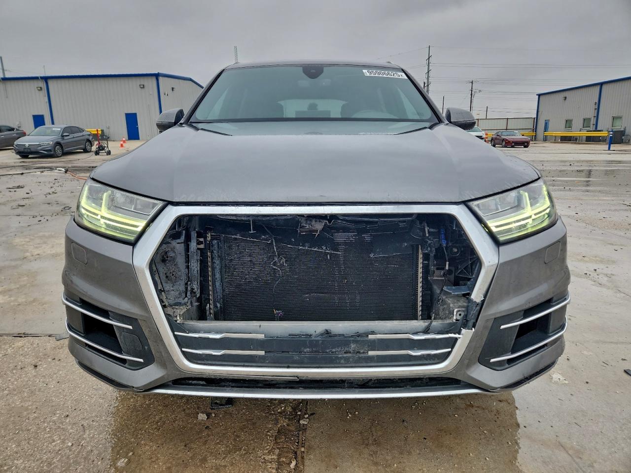 2017 AUDI Q7 quattro Premium Plus