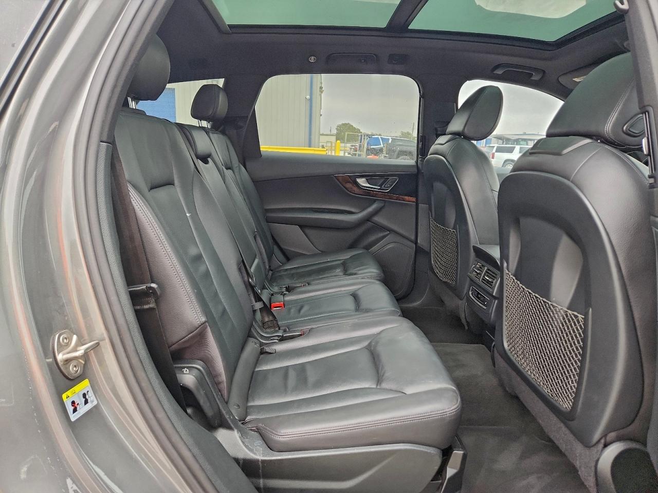 2017 AUDI Q7 quattro Premium Plus
