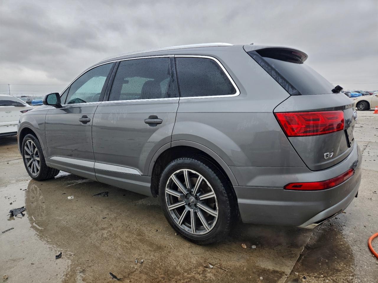 2017 AUDI Q7 quattro Premium Plus