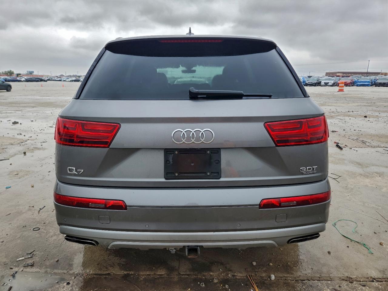 2017 AUDI Q7 quattro Premium Plus