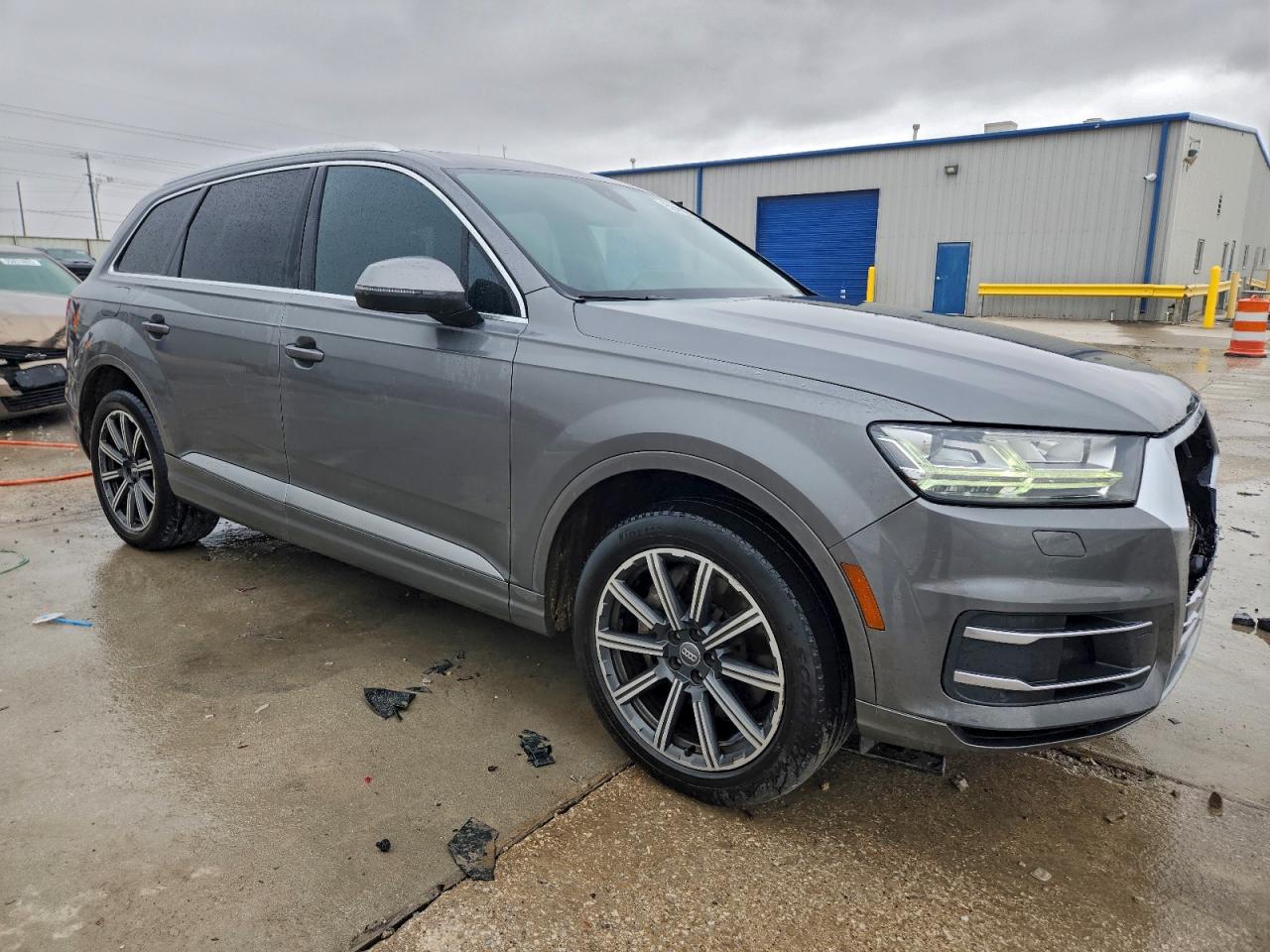 2017 AUDI Q7 quattro Premium Plus