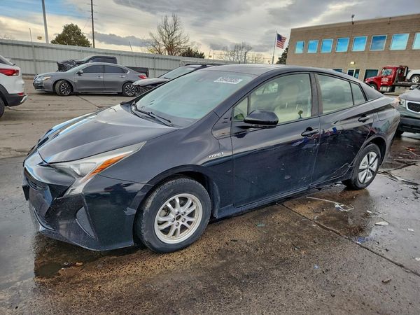 2016 TOYOTA PRIUS