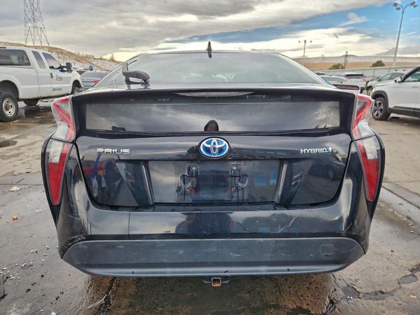 2016 TOYOTA PRIUS