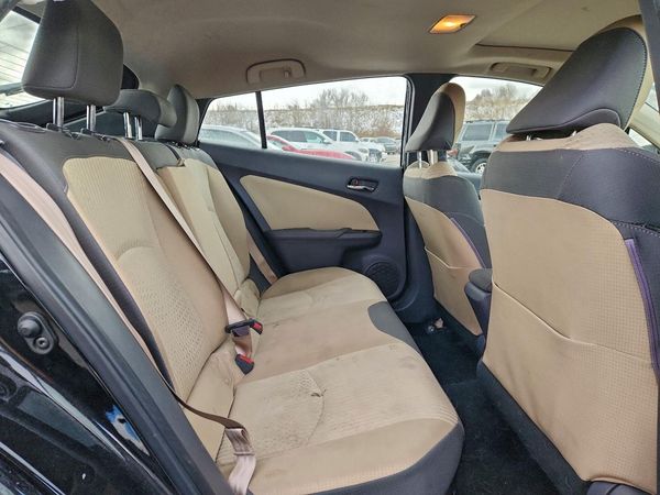 2016 TOYOTA PRIUS