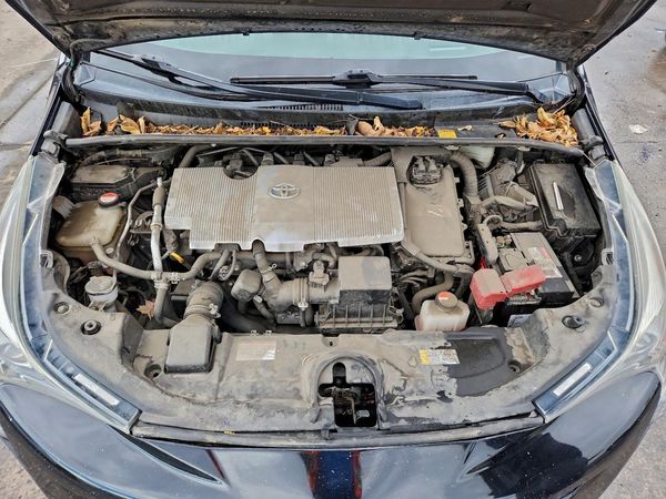 2016 TOYOTA PRIUS