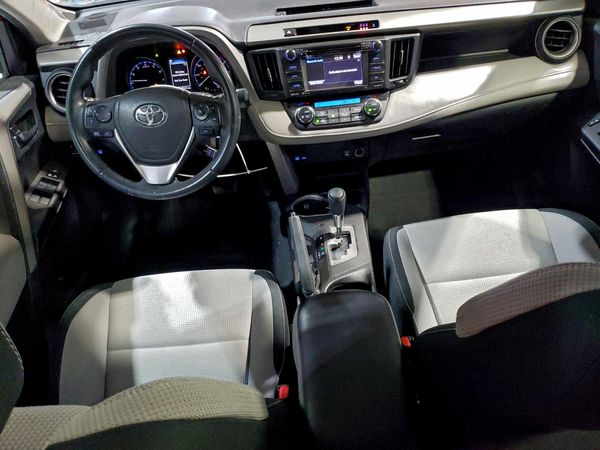 2017 TOYOTA RAV4 XLE