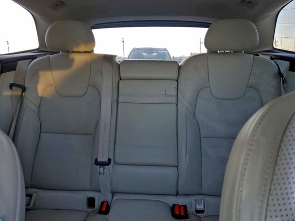 2018 VOLVO XC60