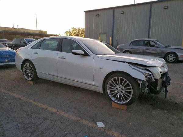 2016 CADILLAC CT6 Luxury — Passenger 3/4