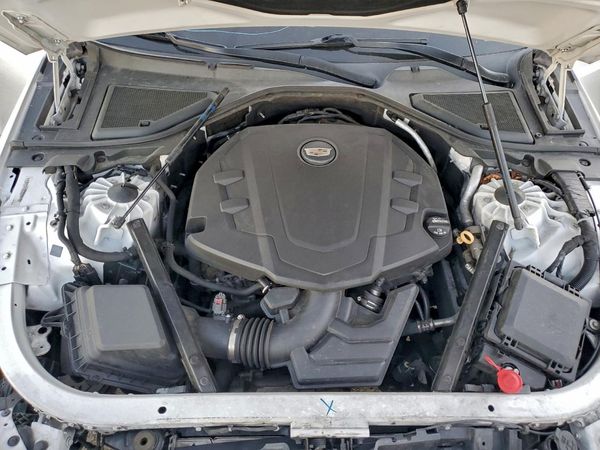 2016 CADILLAC CT6 Luxury — Engine bay