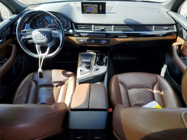 2017 AUDI Q7 quattro Premium