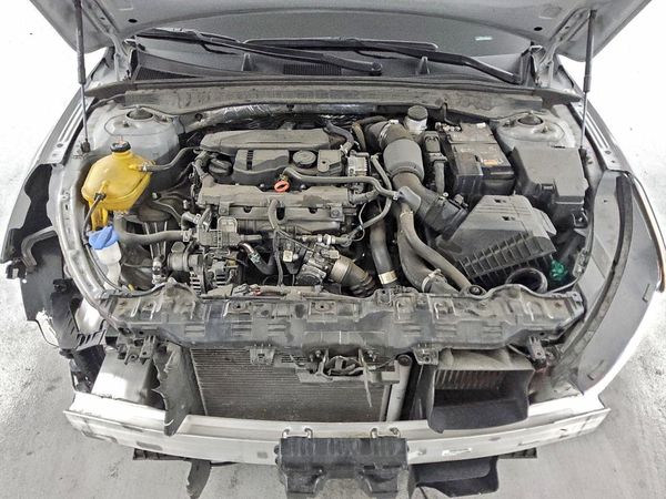 2024 KIA K5 GT-Line — Engine bay