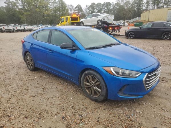 2017 HYUNDAI ELANTRA — Passenger 3/4