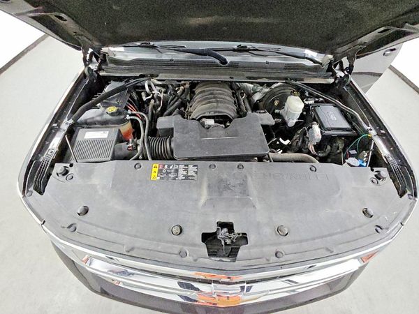2018 CHEVROLET TAHOE LT — Engine bay