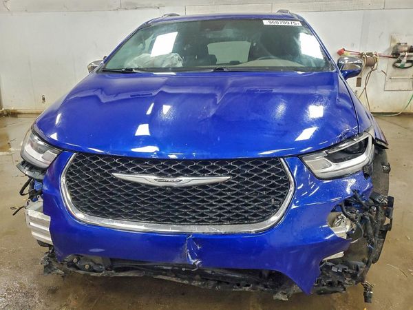 2021 CHRYSLER PACIFICA